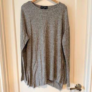 Yuva Los Angeles Men’s Gray Sweater - Size XL